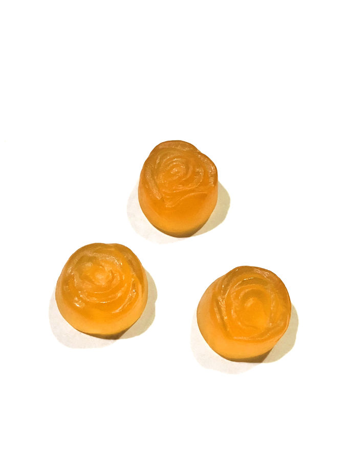 Blume geformte erwachsene gummiartige Süßigkeits-Haut, die weiche Gelee-Süßigkeit mit Rosen-Auszug verbessert